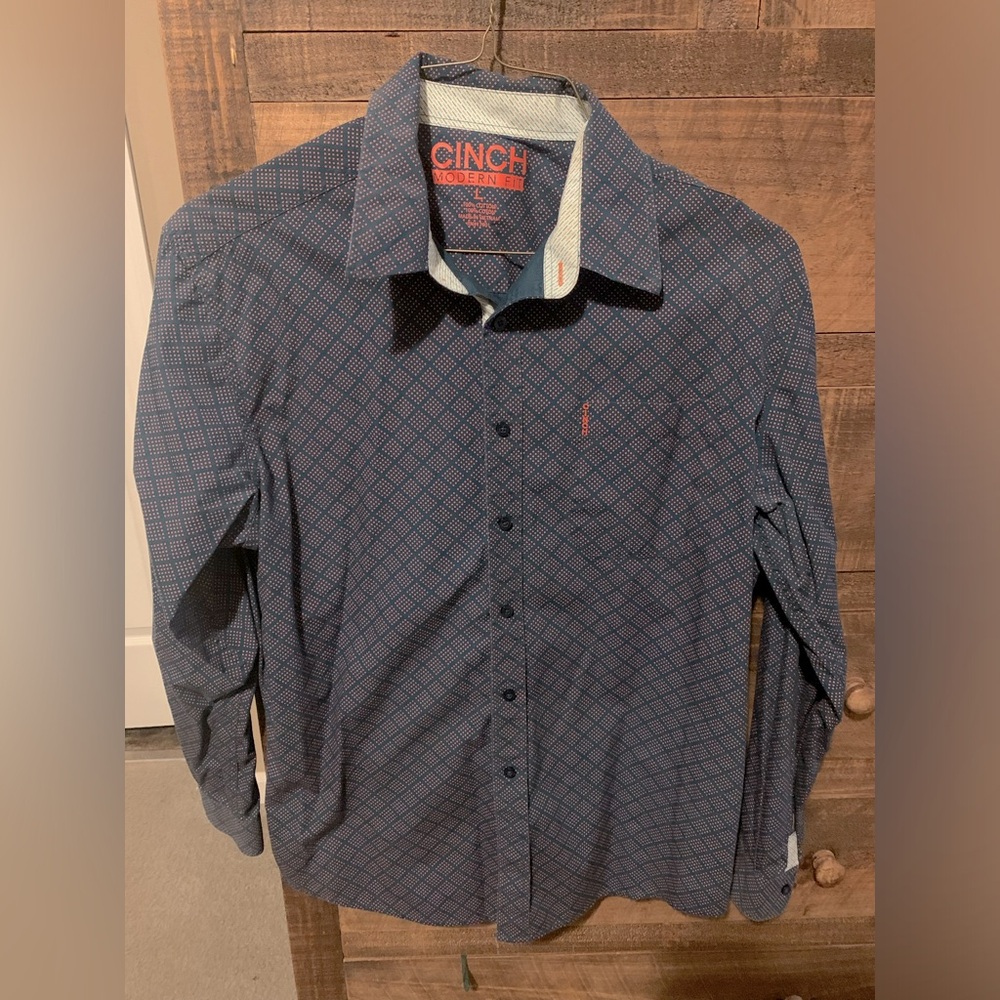 Cinch Button Up Shirt, Modern Fit. Size Large. Excellent condition!!